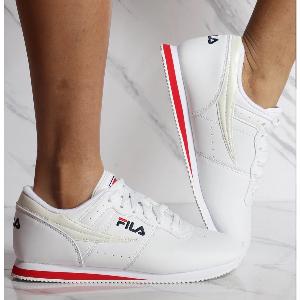 NWT—FILA Women's Machu Low Top Sneaker - White Red Navy  Size 7
